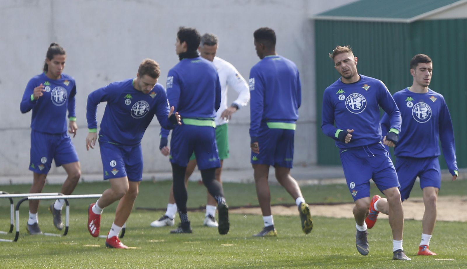 Jugadores del Betis durante un entrenamiento.