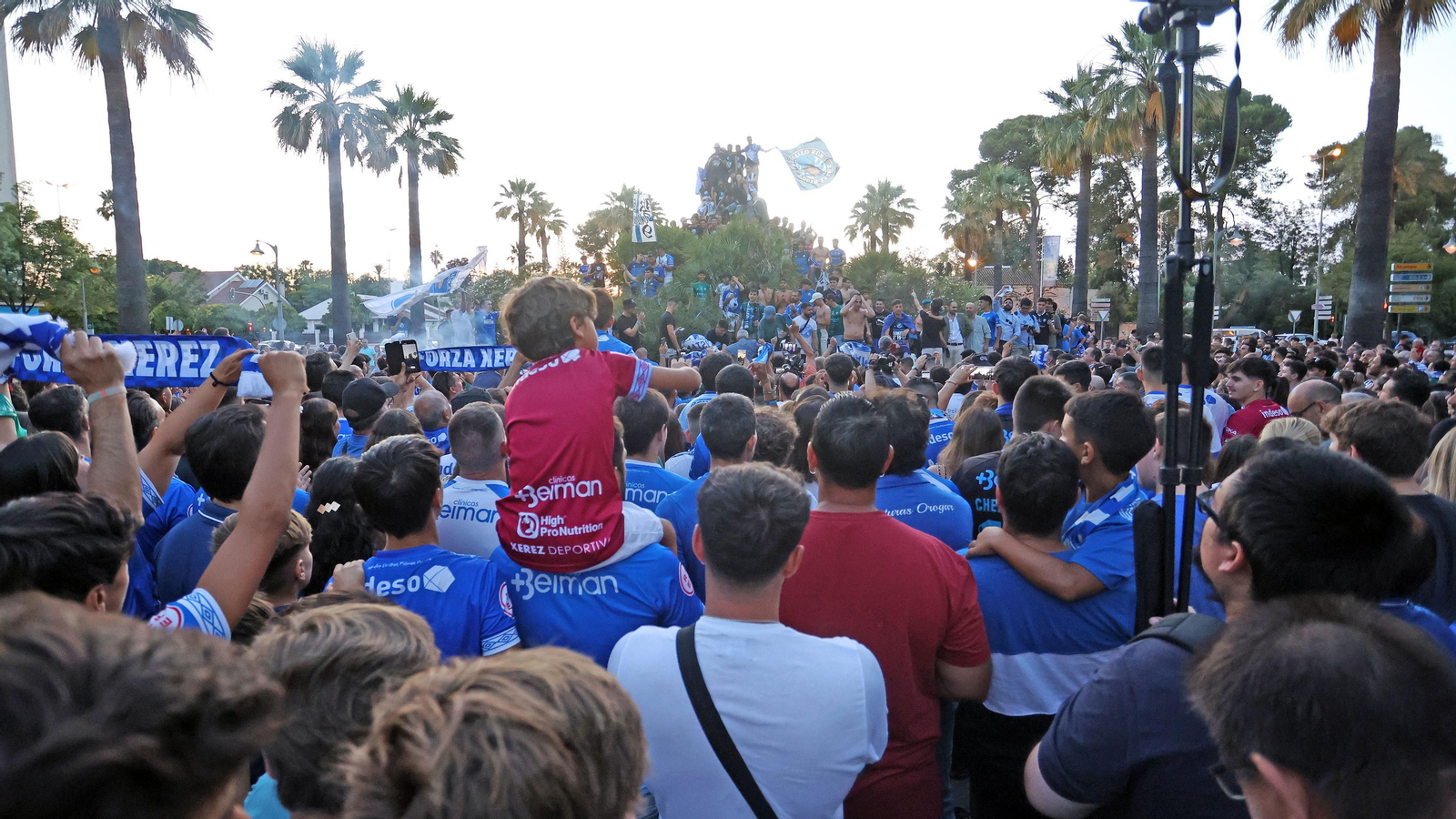 El Xerez DFC celebra su ascenso en la Plaza del Caballo