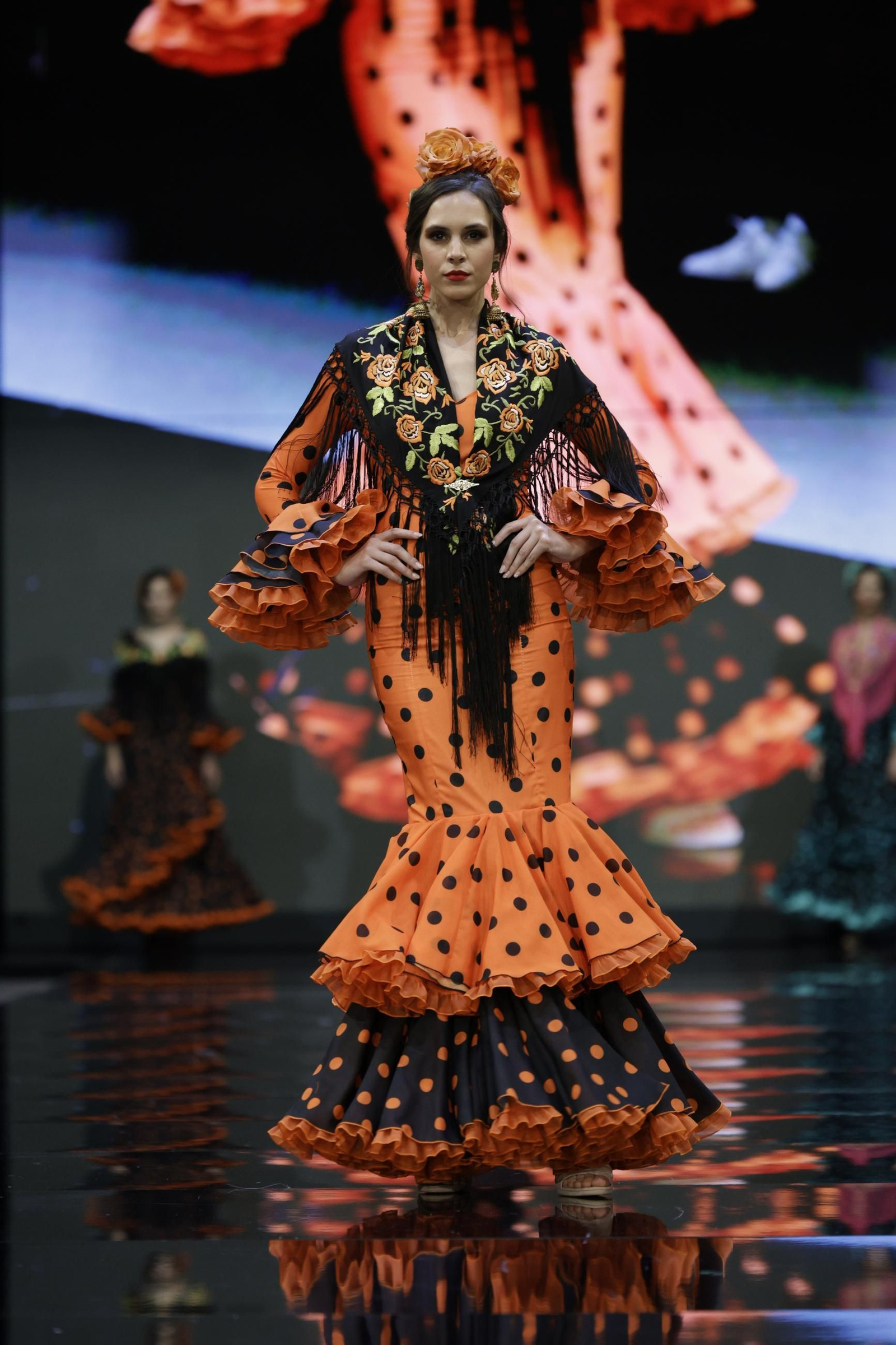 Desfile de Hermanas Serrano en SIMOF 2025, todas las fotos