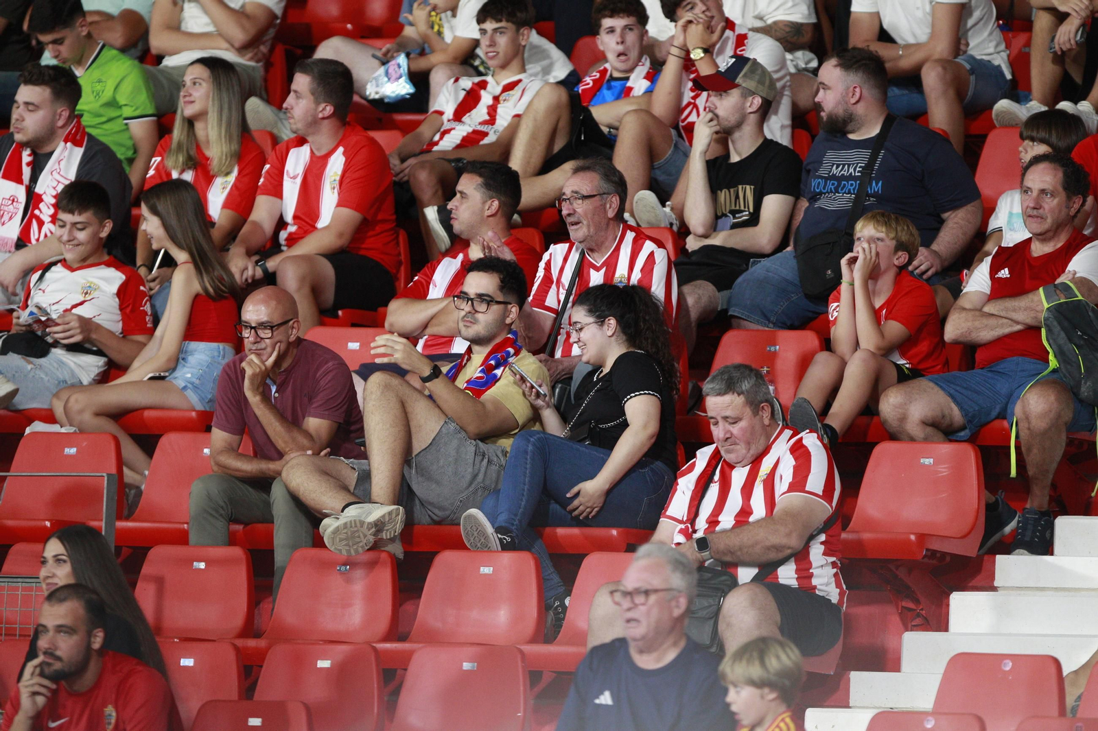 El partido U.D. Almería-C.D. Castellón en imágenes