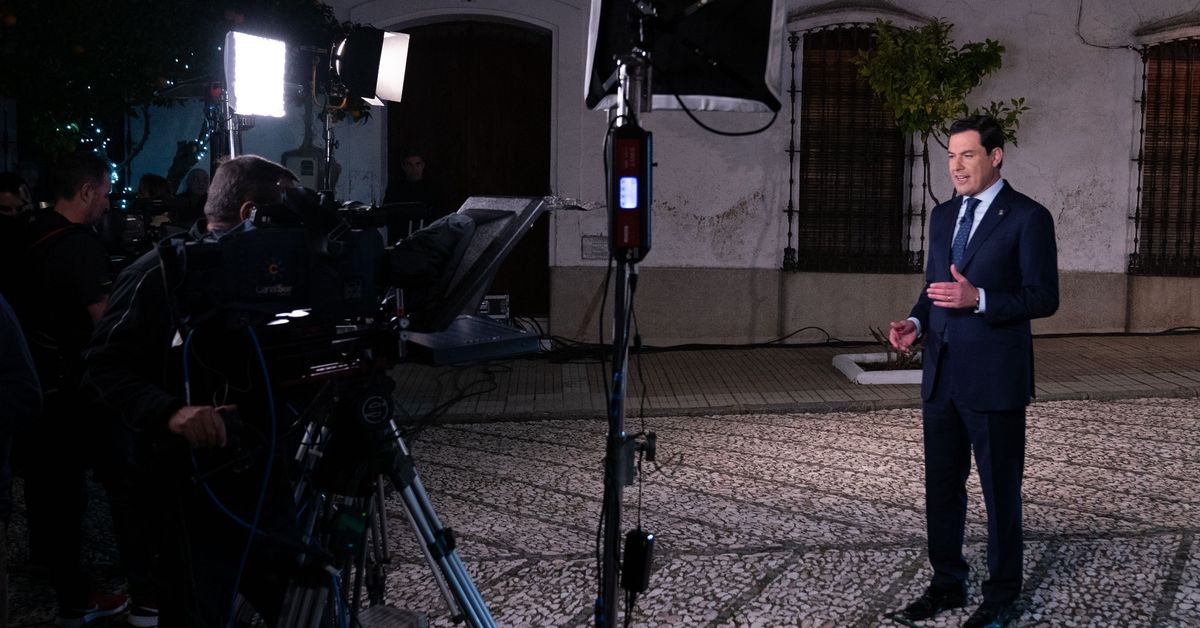 Juanma Moreno presume de estabilidad y promete batalla por la financiación