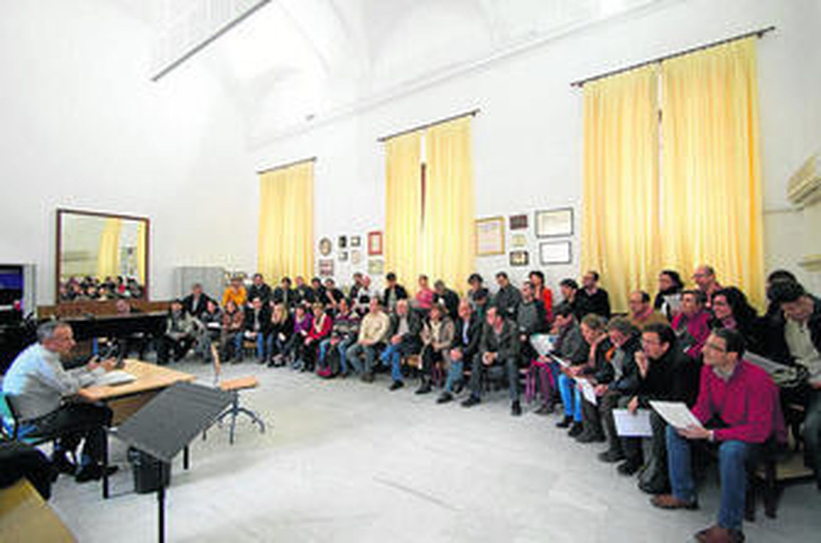 Asamblea de profesores de música en el Conservatorio Superior de la calle Baños, el pasado viernes.