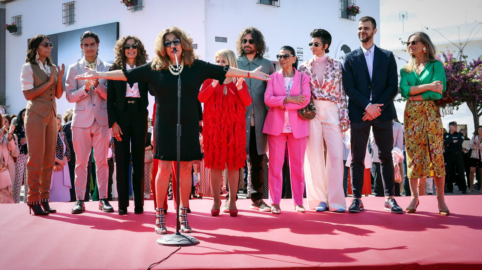 Toda la familia de Lola Flores y muchos famosos en Jerez en la inauguración de su Centro Cultural Toda la familia de Lola Flores y muchos famosos en Jerez en la inauguración de su Centro Cultural