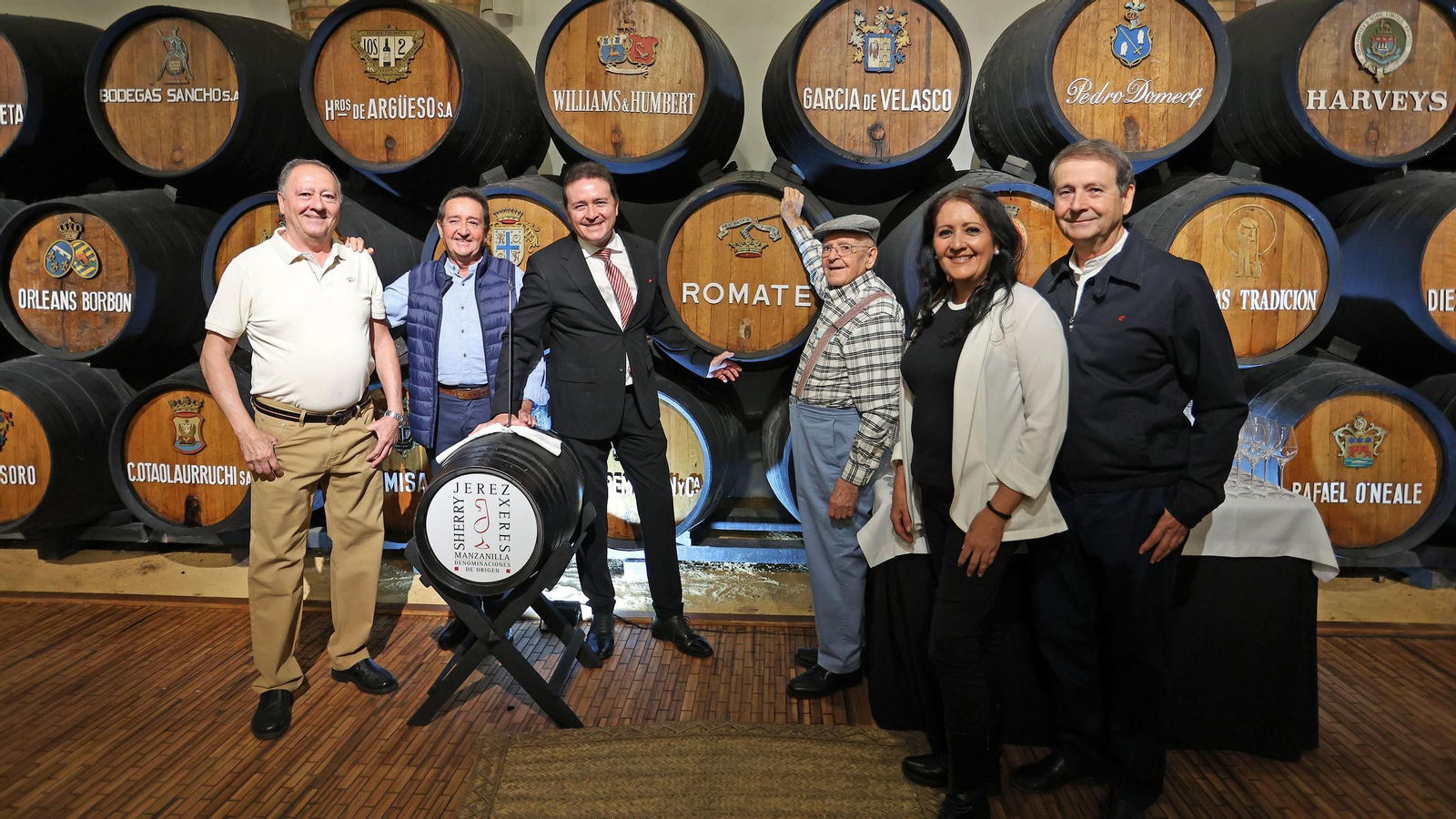 Imágenes de la presentación del libro y homenaje a Manuel Rubiales Perdigones en el Consejo Regulador del Vino de Jerez