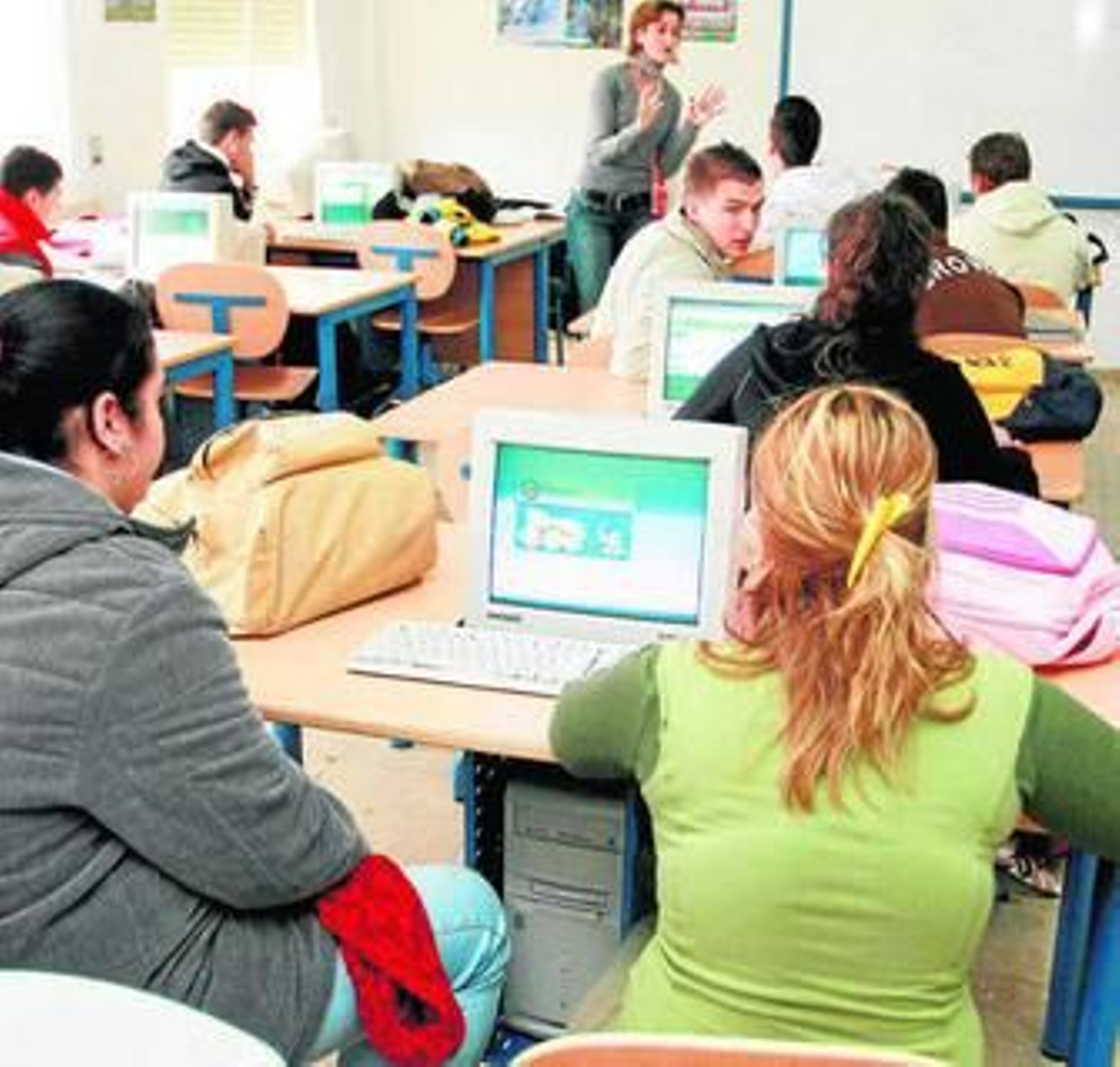 Los idiomas, la gestión educativa y las nuevas tecnologías se refuerzan en el Máster de Secundaria.