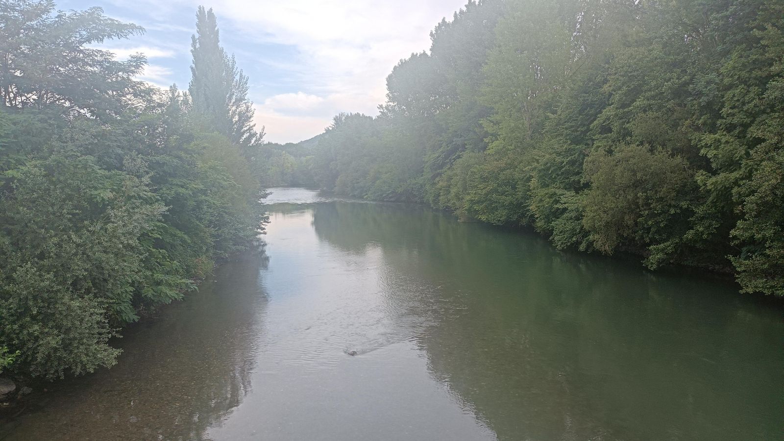 Nos encontramos por primera vez con el río Garona.
