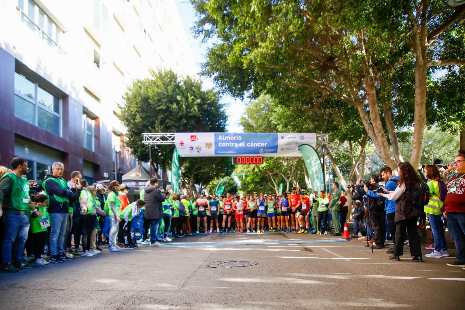 Imágenes de la Carrera contra el Cáncer de Almería