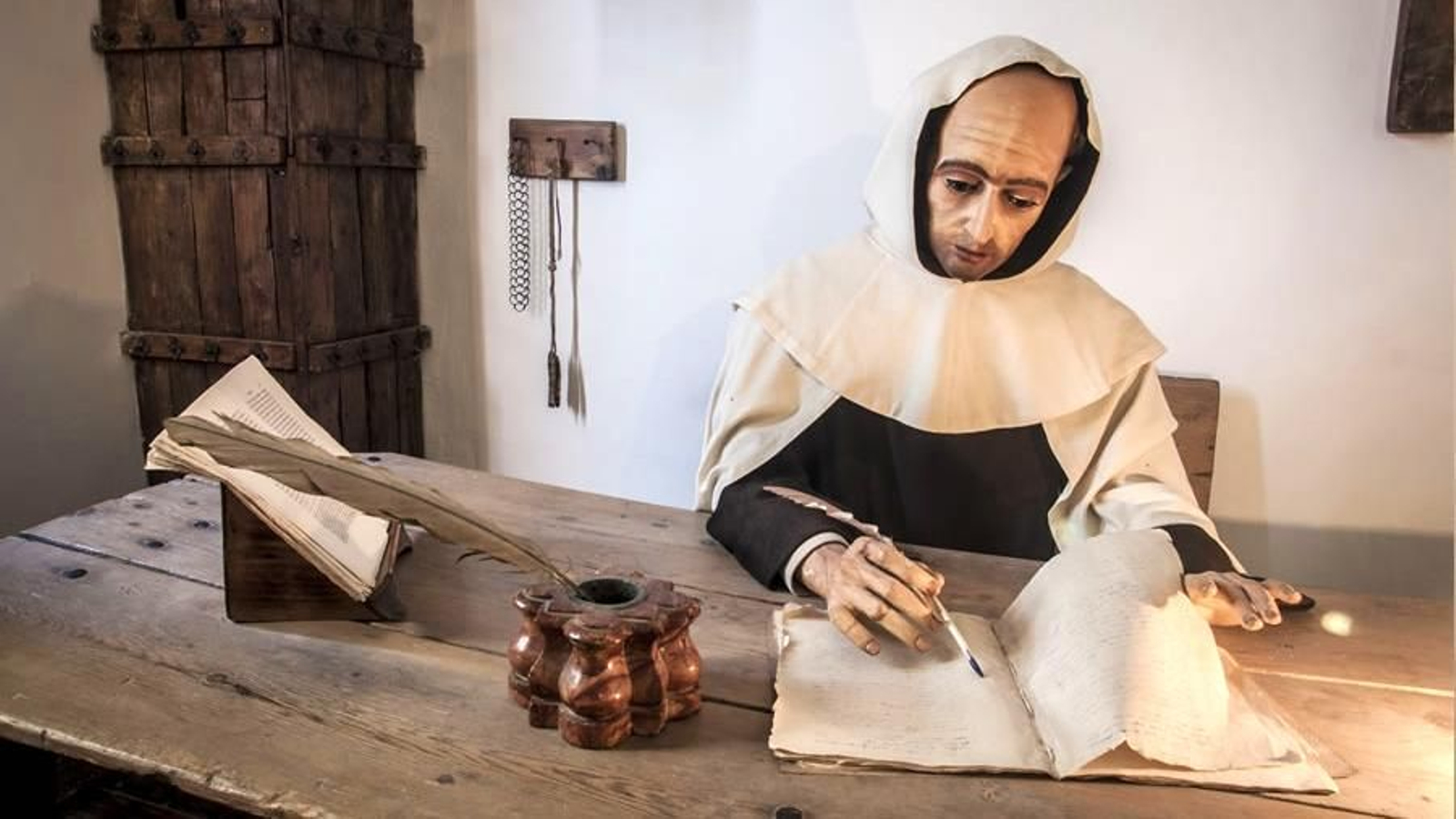 En el Museo de San Juan de la Cruz de Úbeda hay una recreación de la celda donde pasó parte de su vida.