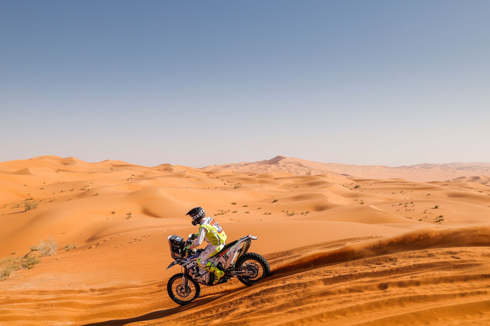 Las espectaculares imágenes del Dakar por las dunas