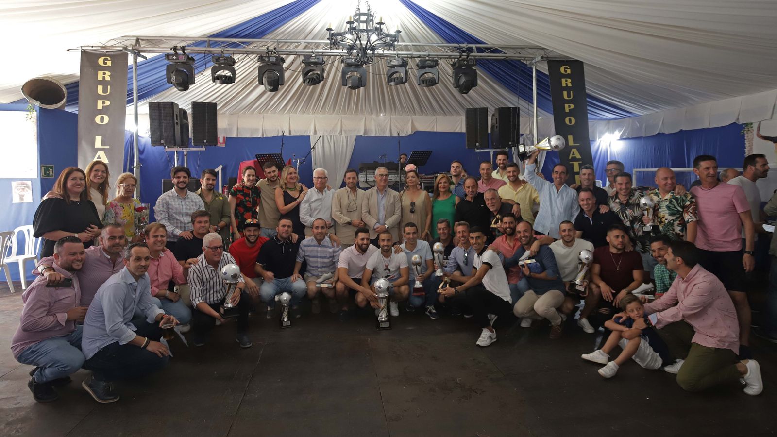 Fotos de la entrega de trofeos  de las competiciones de fútbol 7 para aficionados “Andrés Mateo” en Algeciras