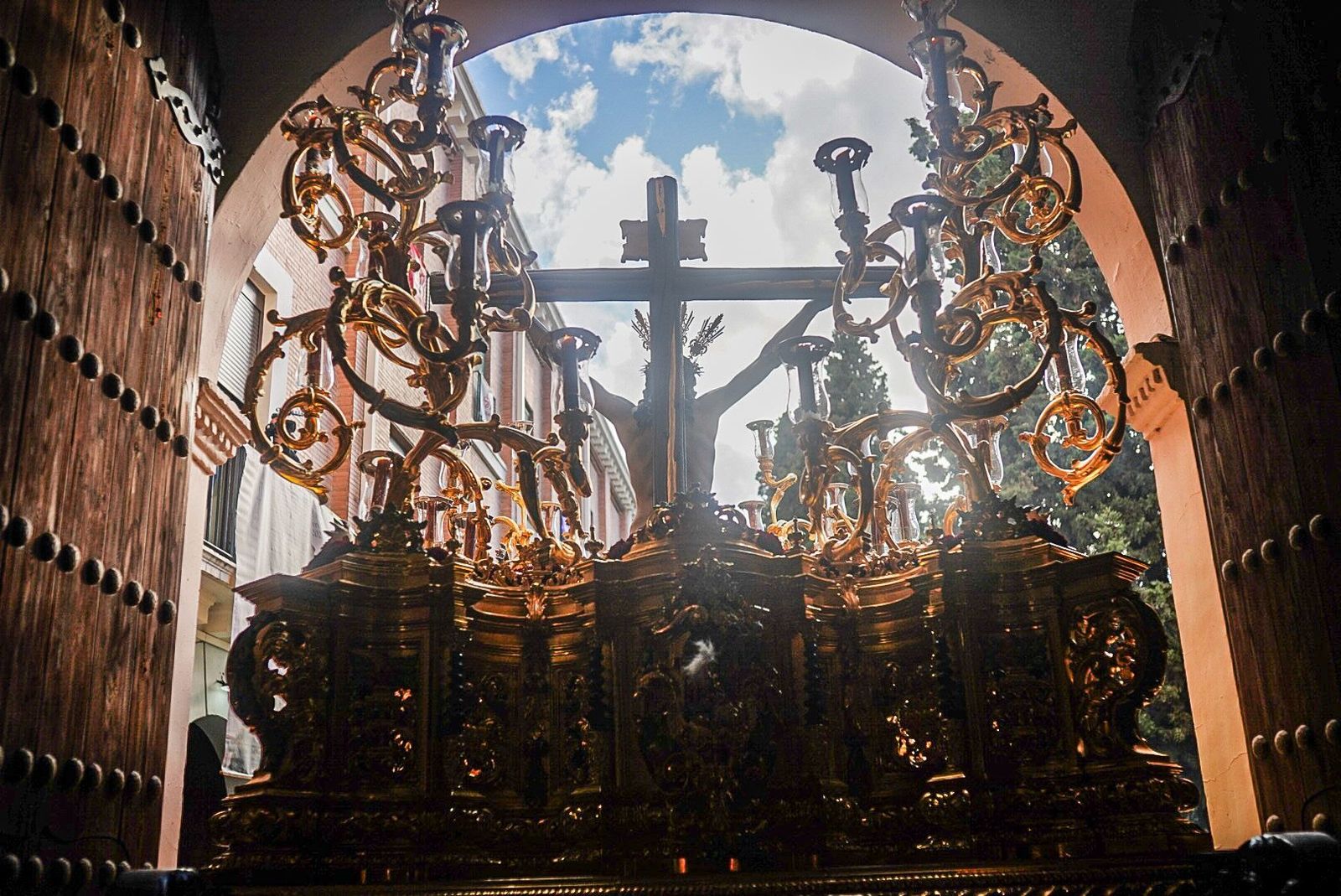 Escolapios realiza su estación de penitencia en Granada