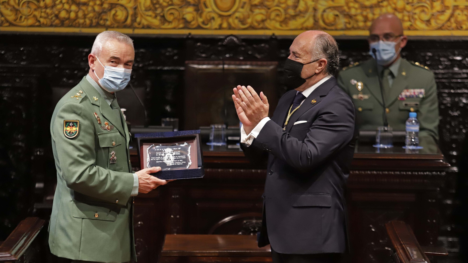 Fotos del Lunes Santo en Algeciras: La Columna y la Legión