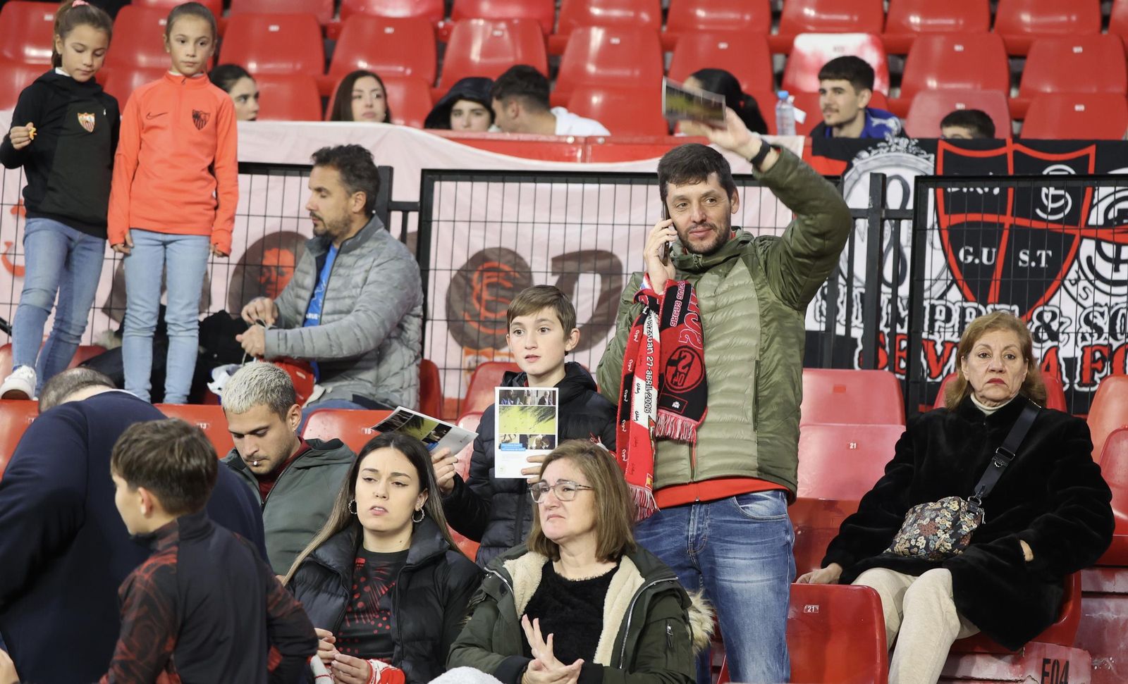 Búscate en el partido Sevilla Valencia