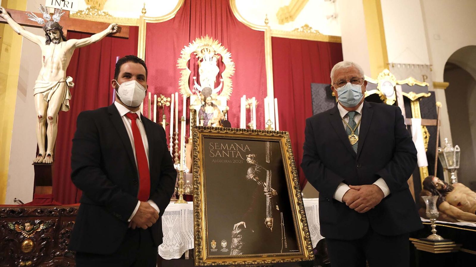 Las fotos de la presentación  del cartel oficial de la Semana Santa de Algeciras y la entrega de la Palma Cofrade