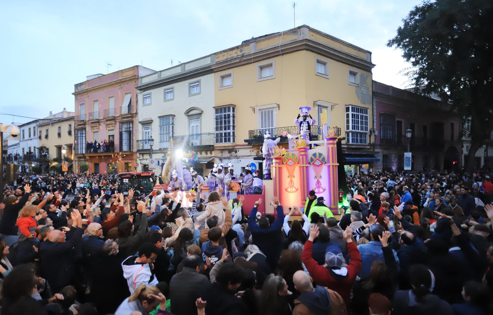 Imágenes de la Cabalgata de los Reyes Magos de Jerez 2025