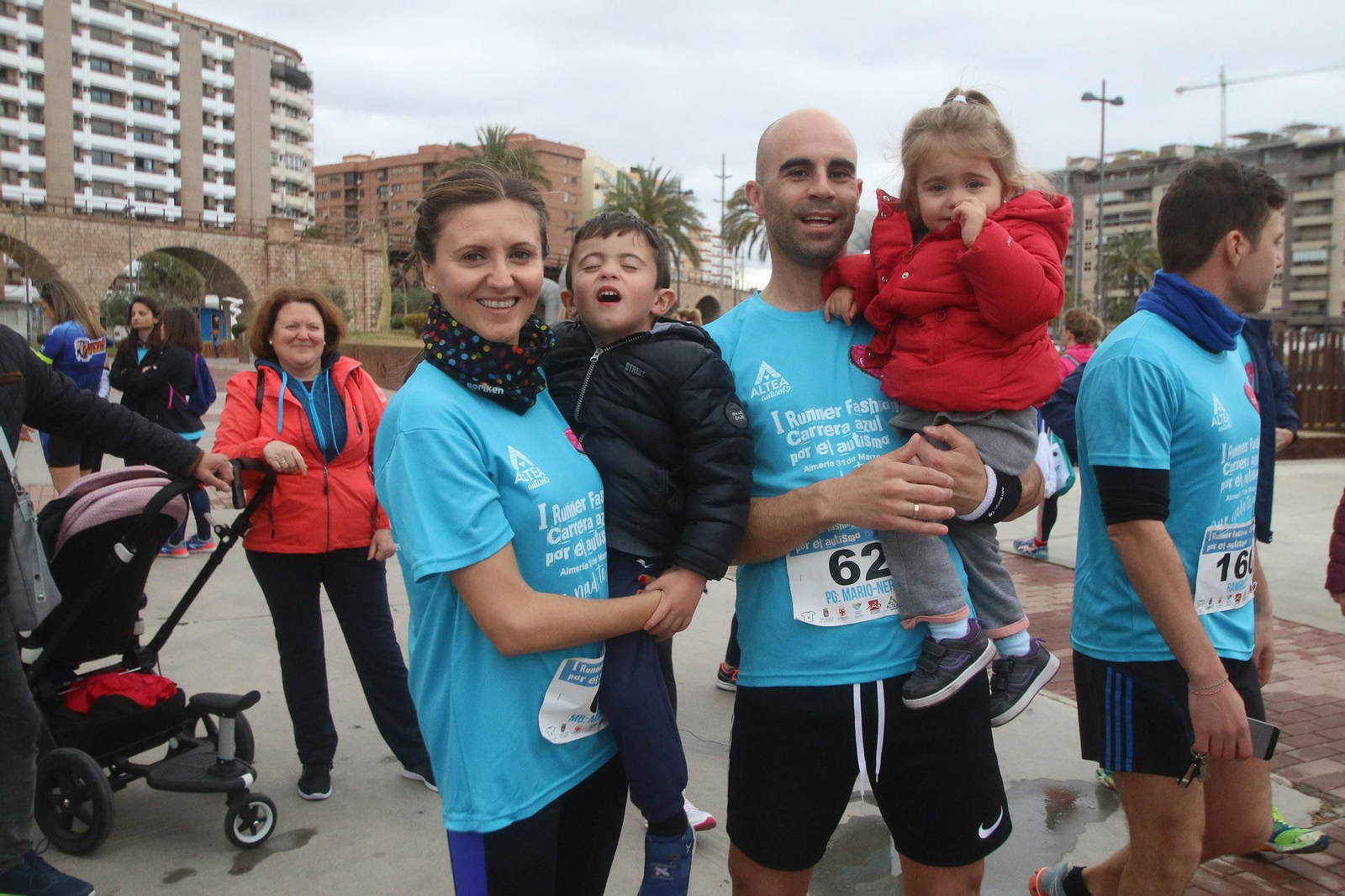 Galería gráfica de la 'RUNNER FASHION CARRERA AZUL POR EL AUTISMO'