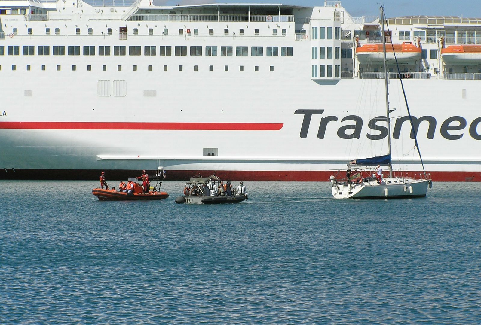 Las fotos simulacro de salvamento en el puerto de Málaga