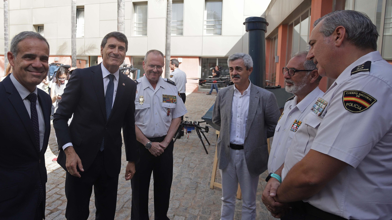 Fotos de los 'narcodrones' incautados por la Policía Nacional en Algeciras Fotos de los 'narcodrones' incautados por la Policía Nacional en Algeciras