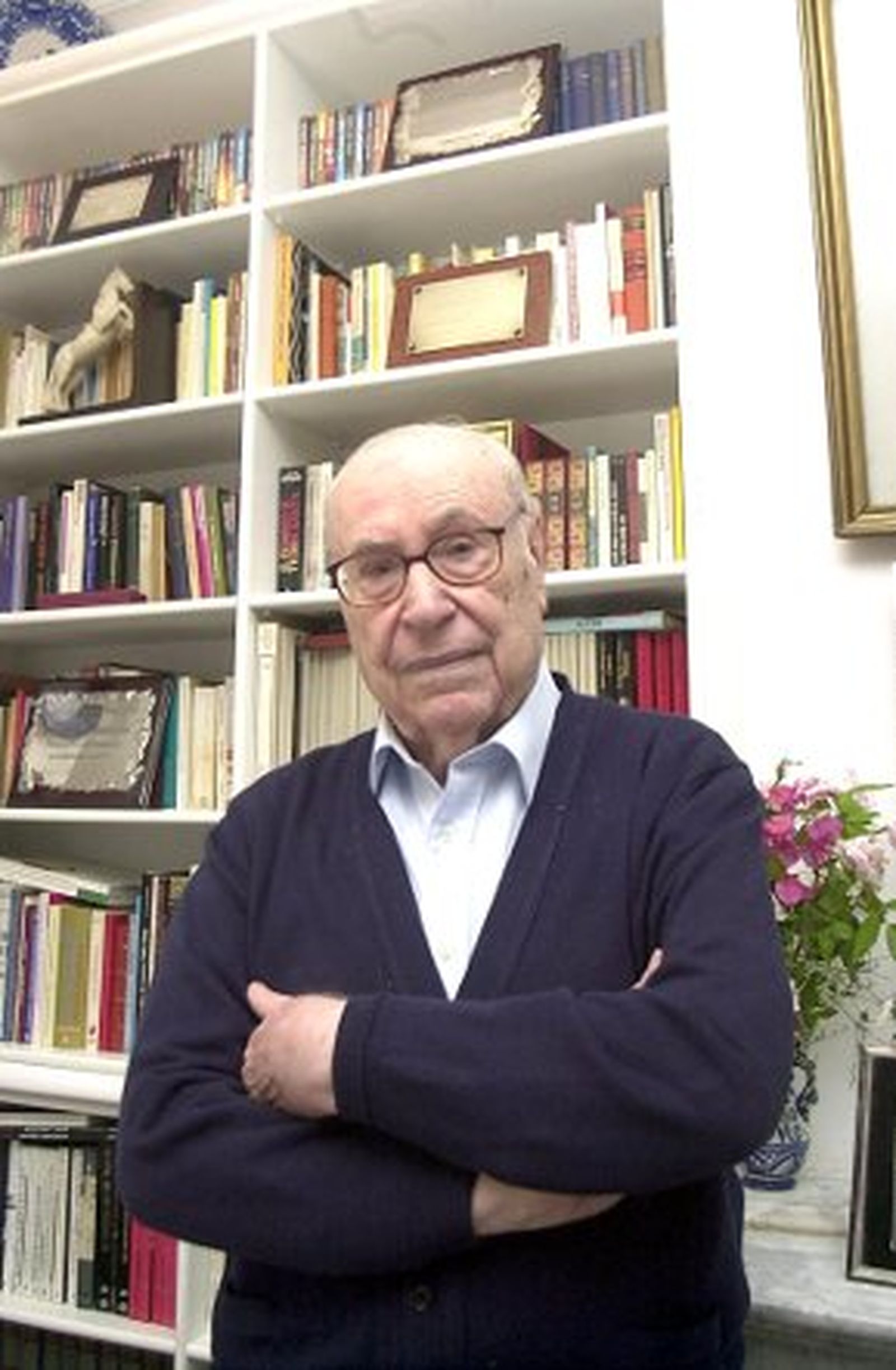 Fallece el poeta moguereño Francisco Garfias a los 89 años