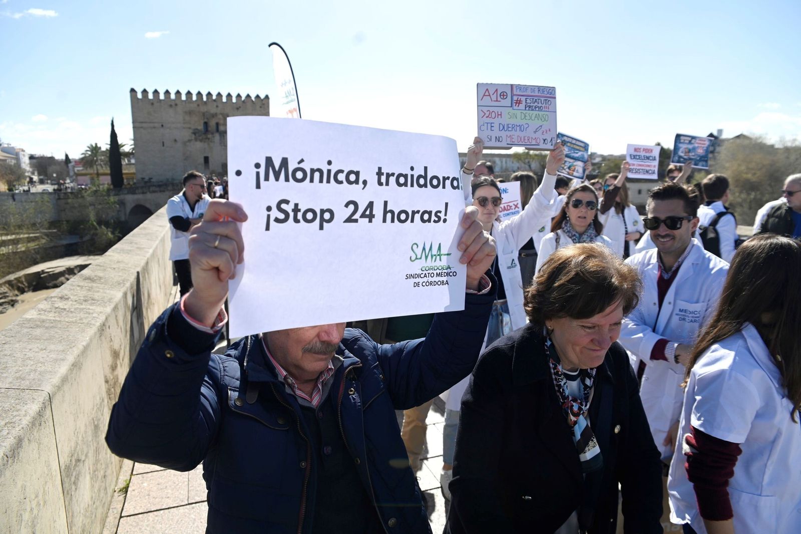 La Marcha de Batas Blancas de los Médicos de Córdoba