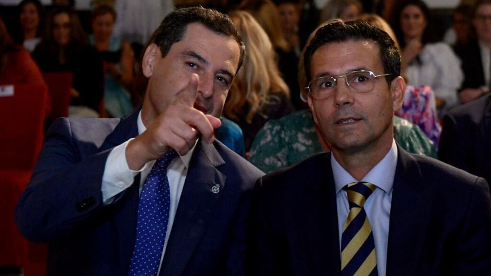 Juanma Moreno y Paco Cuenca en un acto reciente en Granada