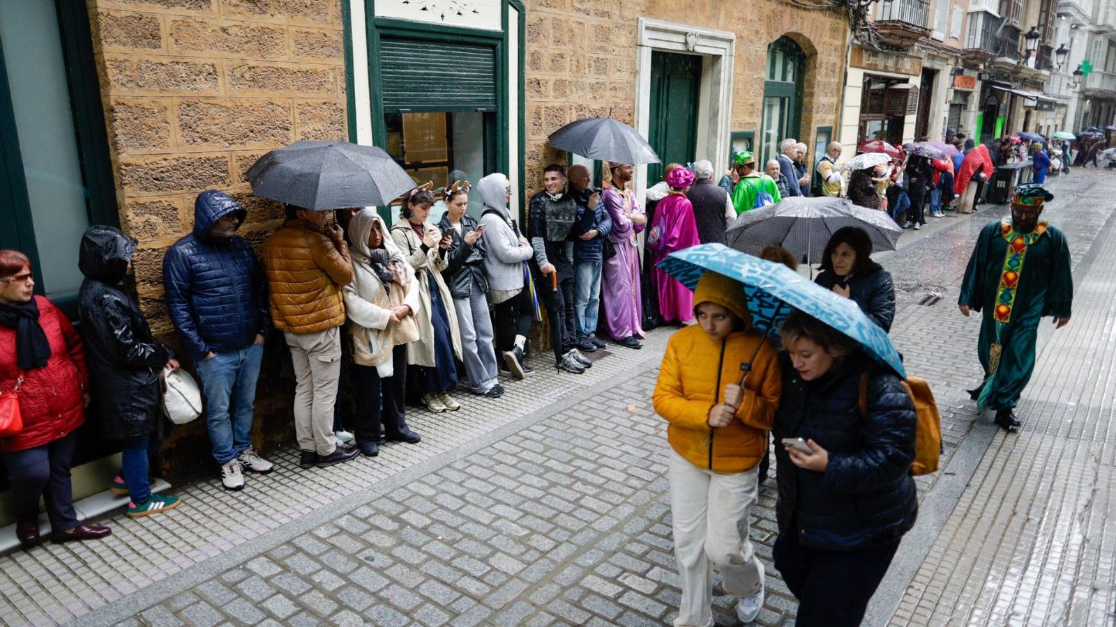 Las mejores imágenes del primer domingo de Carnaval de Cádiz