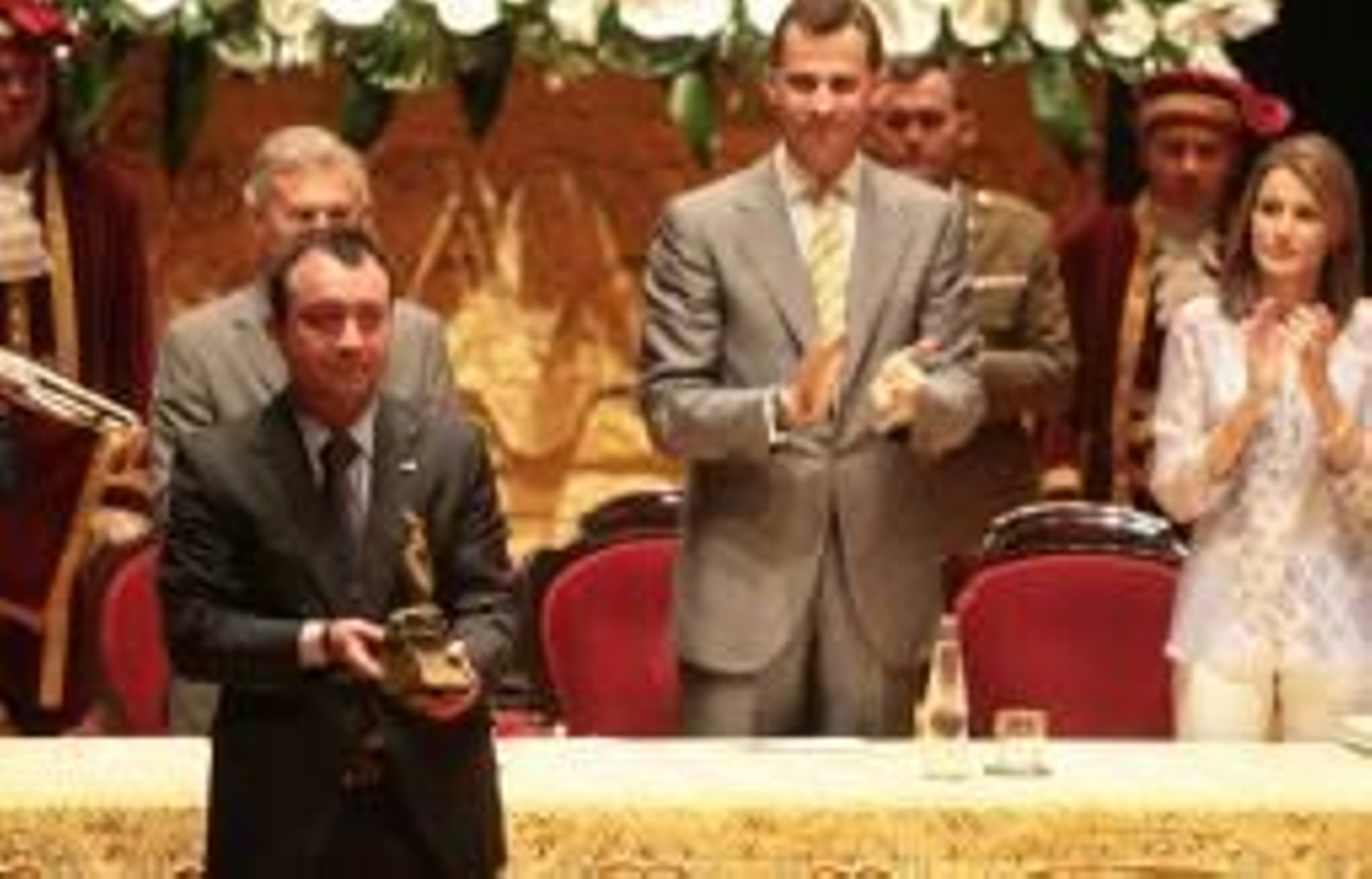 El galardón de 2008 fue concedido a la ciudad de Madrid y lo recogió su vicealcalde, Manuel Cobo.