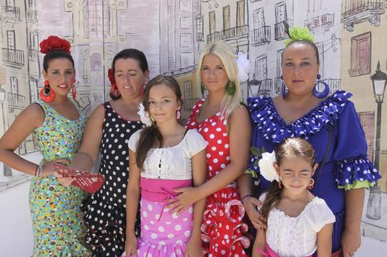 Jolgorio en el Centro y tradición en el Real

Foto: Sergio Camacho-Javier Albiñana