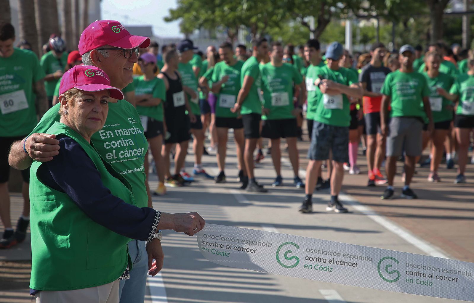 La II Carrera en marcha contra el cáncer celebrada en Algeciras, en imágenes.