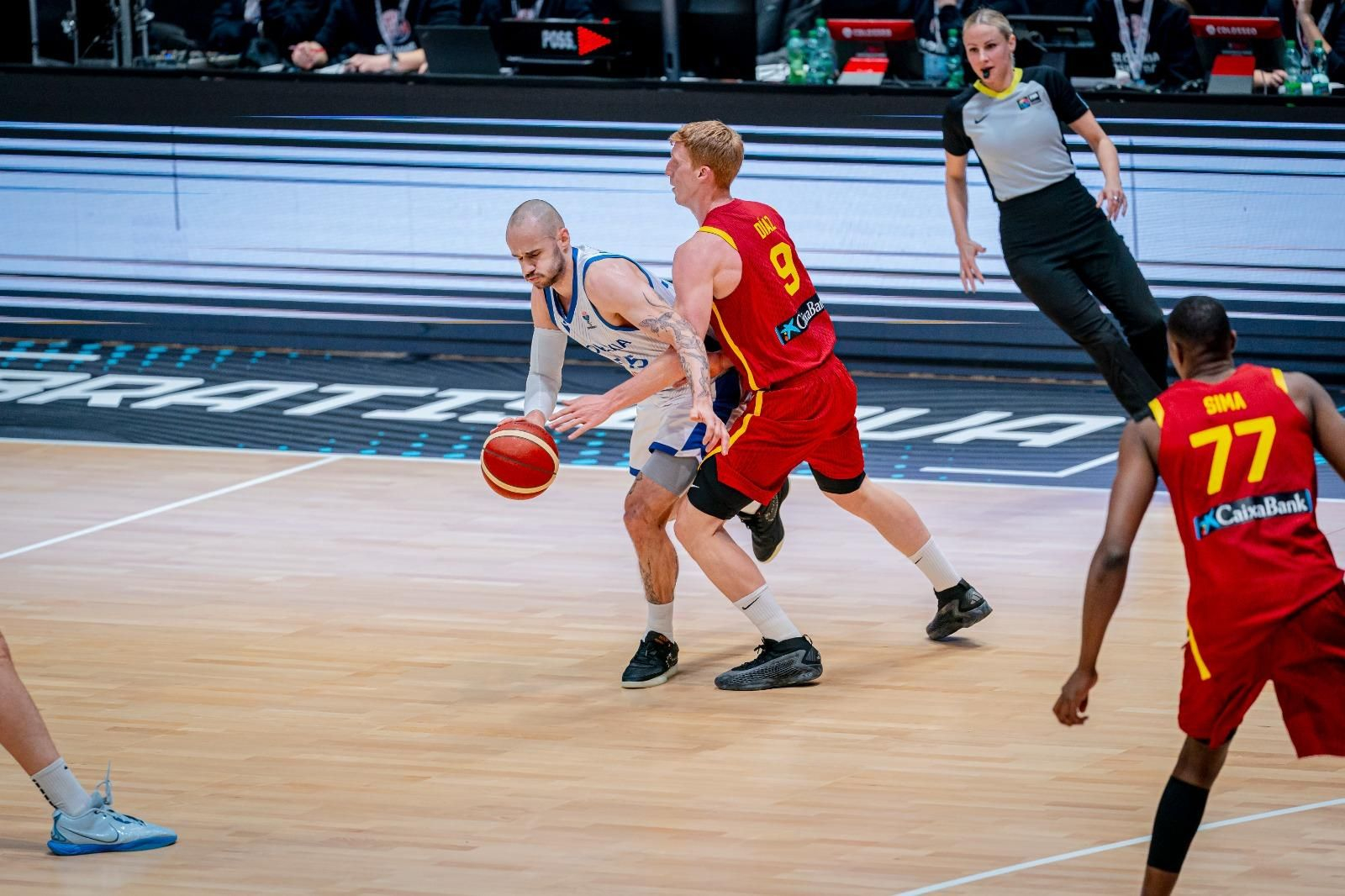 Milagro de España en la locura de Eslovaquia con buena participación de los cajistas