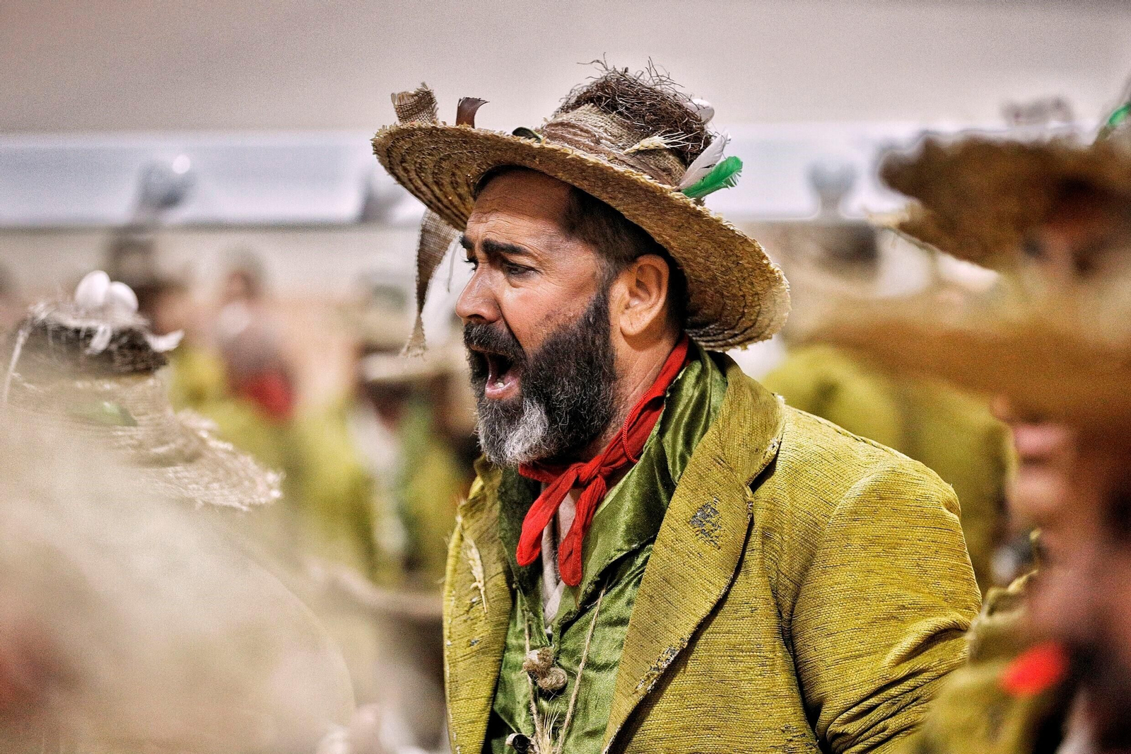 Comparsa 'Pueblejito la Frontera' en camerinos.