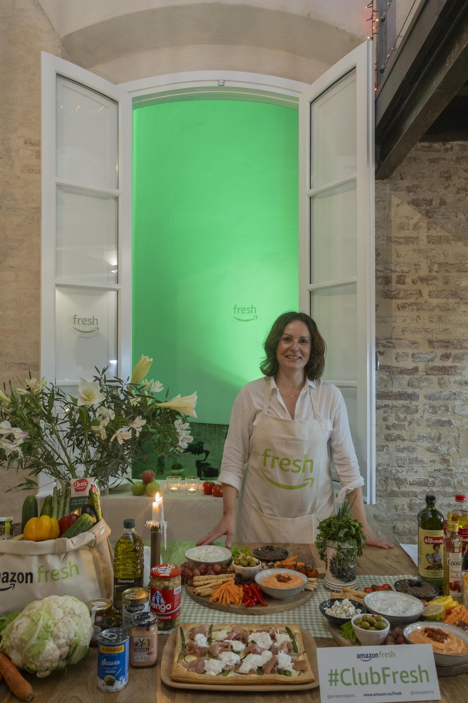 Carolina Ferrer fue la experta en cocina invitada a este primer evento privado organizado por Amazon Fresh con Cenas Adivina