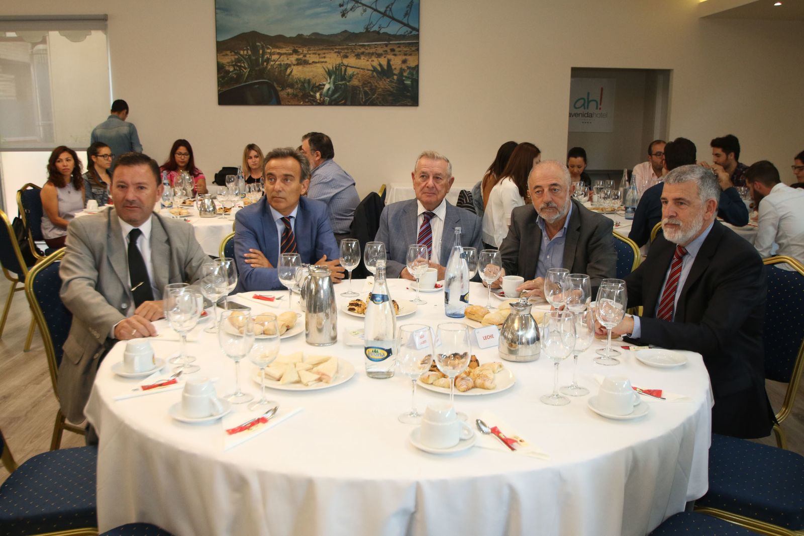 Las imágenes del Foro con el presidente de CEHAT