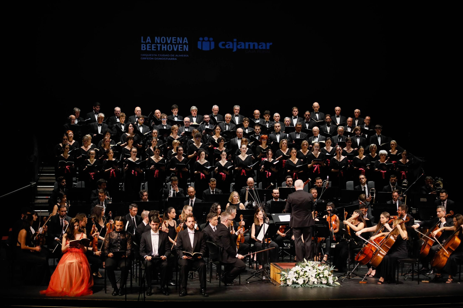 Imágenes de la novena Beethoven interpretado por la OCAL y Orfeón para Cajamar