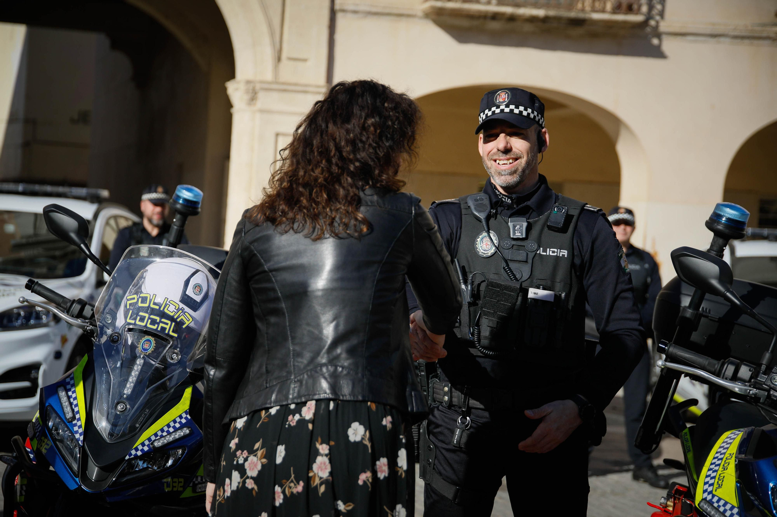 Presentación vehículos y motos policía local en imágenes