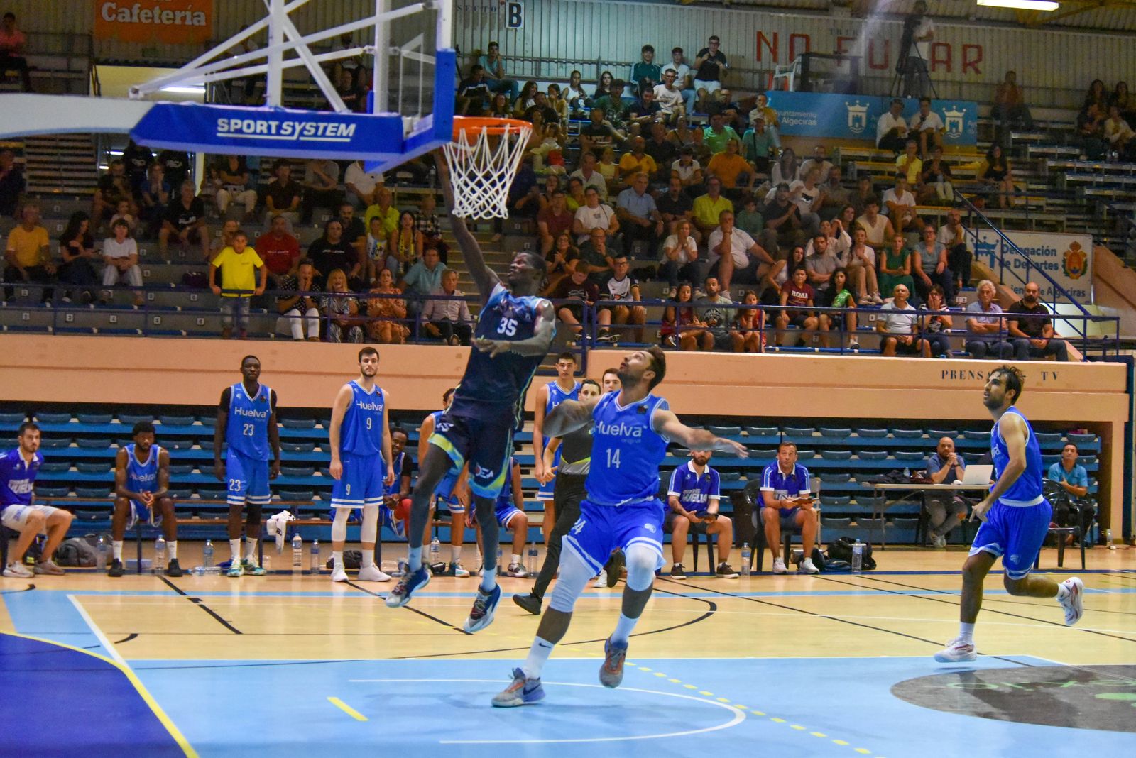 Las fotos del Udea - Ciudad de Huelva de la Copa Diputación de baloncesto