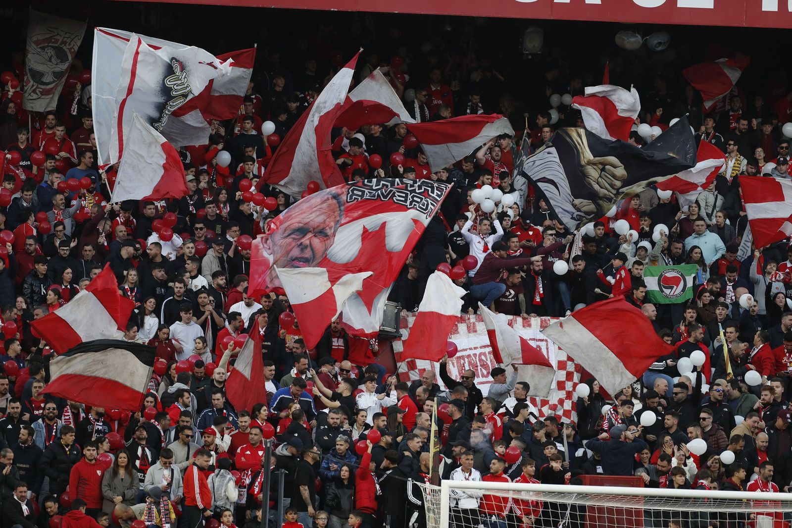 Búscate en las fotos del Sevilla FC - Alavés
