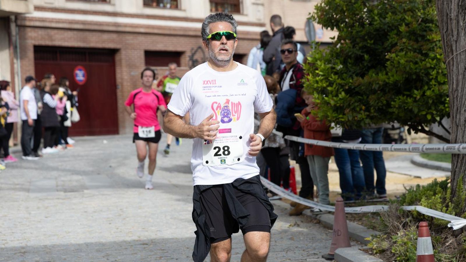 Más de 2.100 participantes corren para promover la salud en Jaén, en imágenes (1)