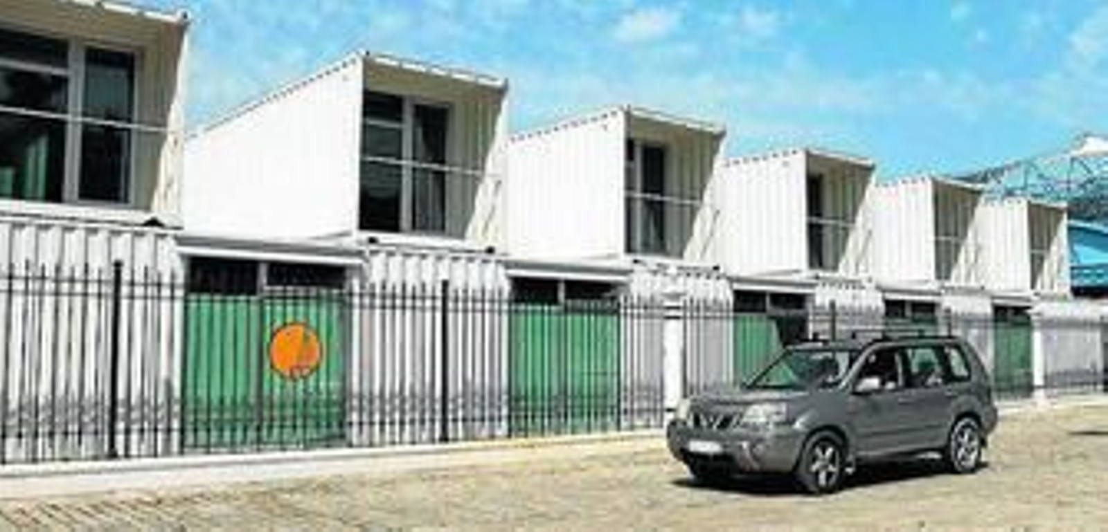 Exterior de Container-Art, en el Muelle de las Delicias.