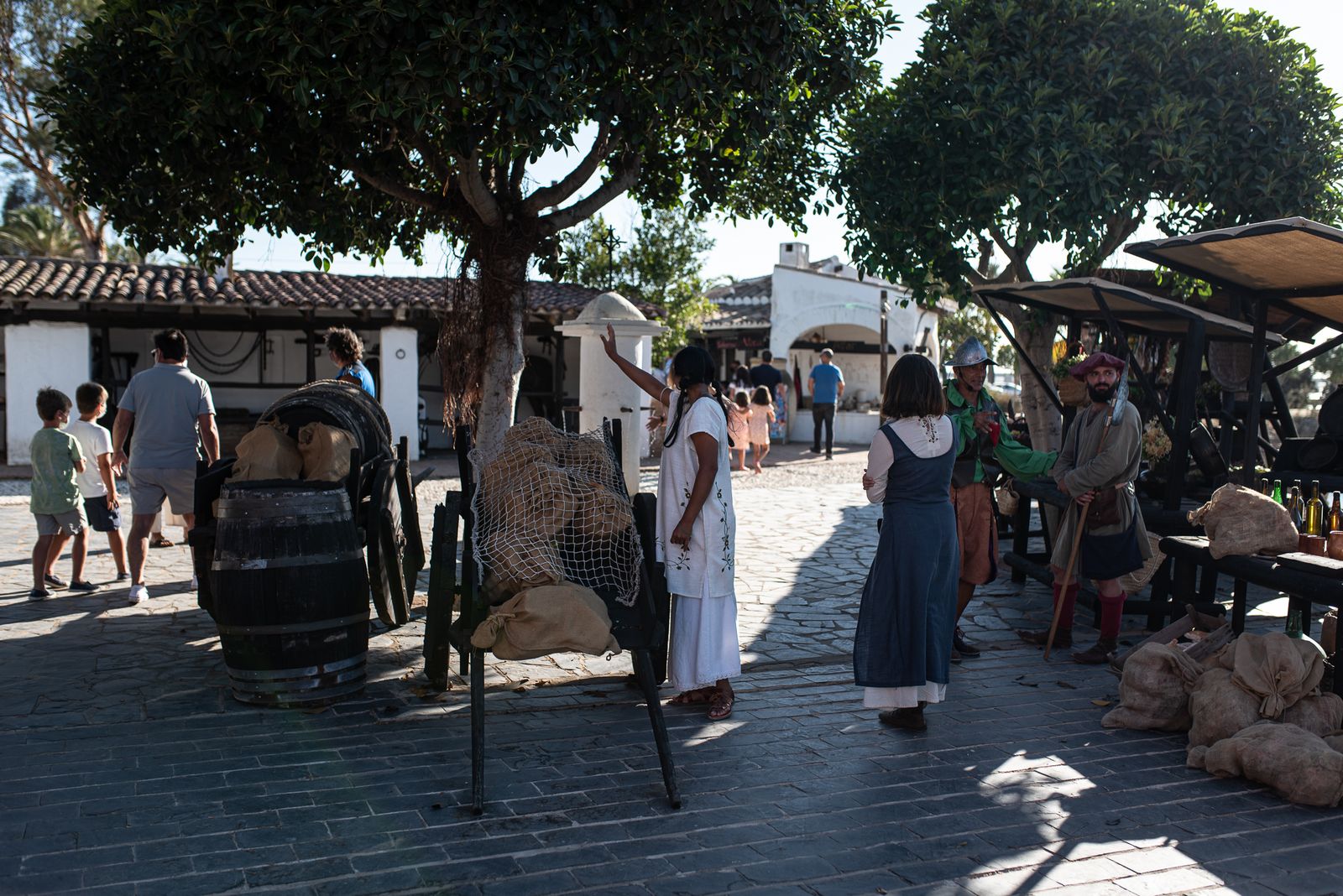 El Muelle de las Carabelas: Teatro, cuentacuentos y exposiciones