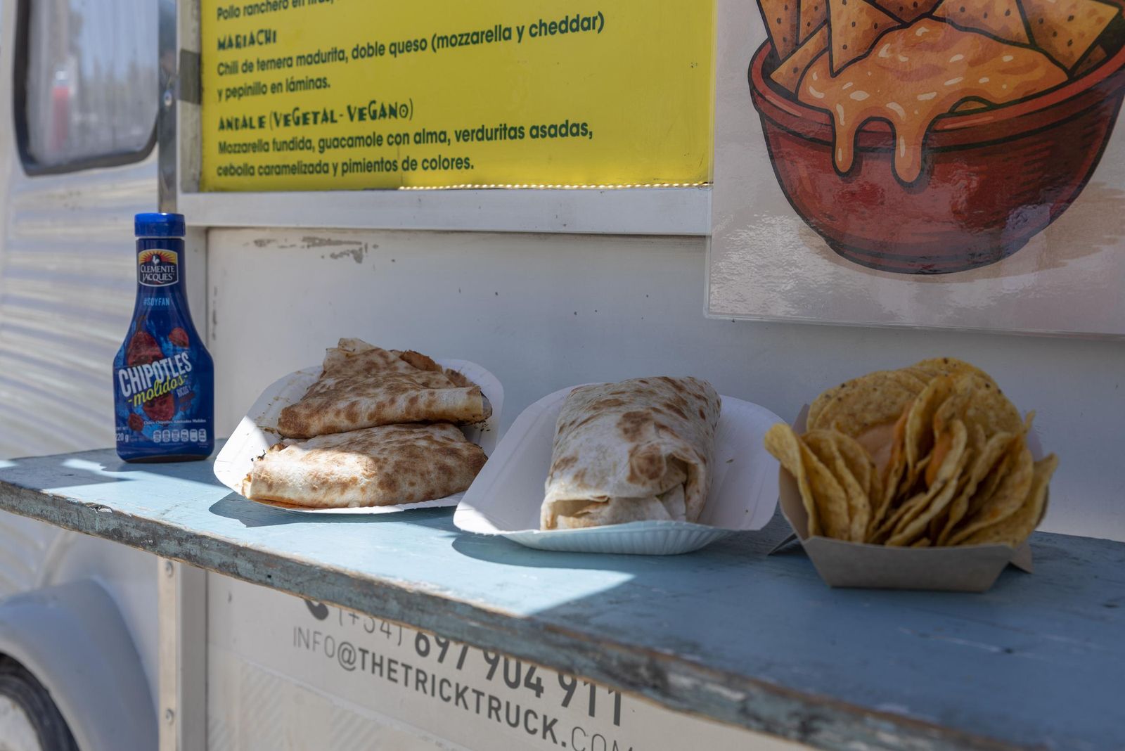 Fotos del festival de foodtrucks en San Roque por el 319 aniversario