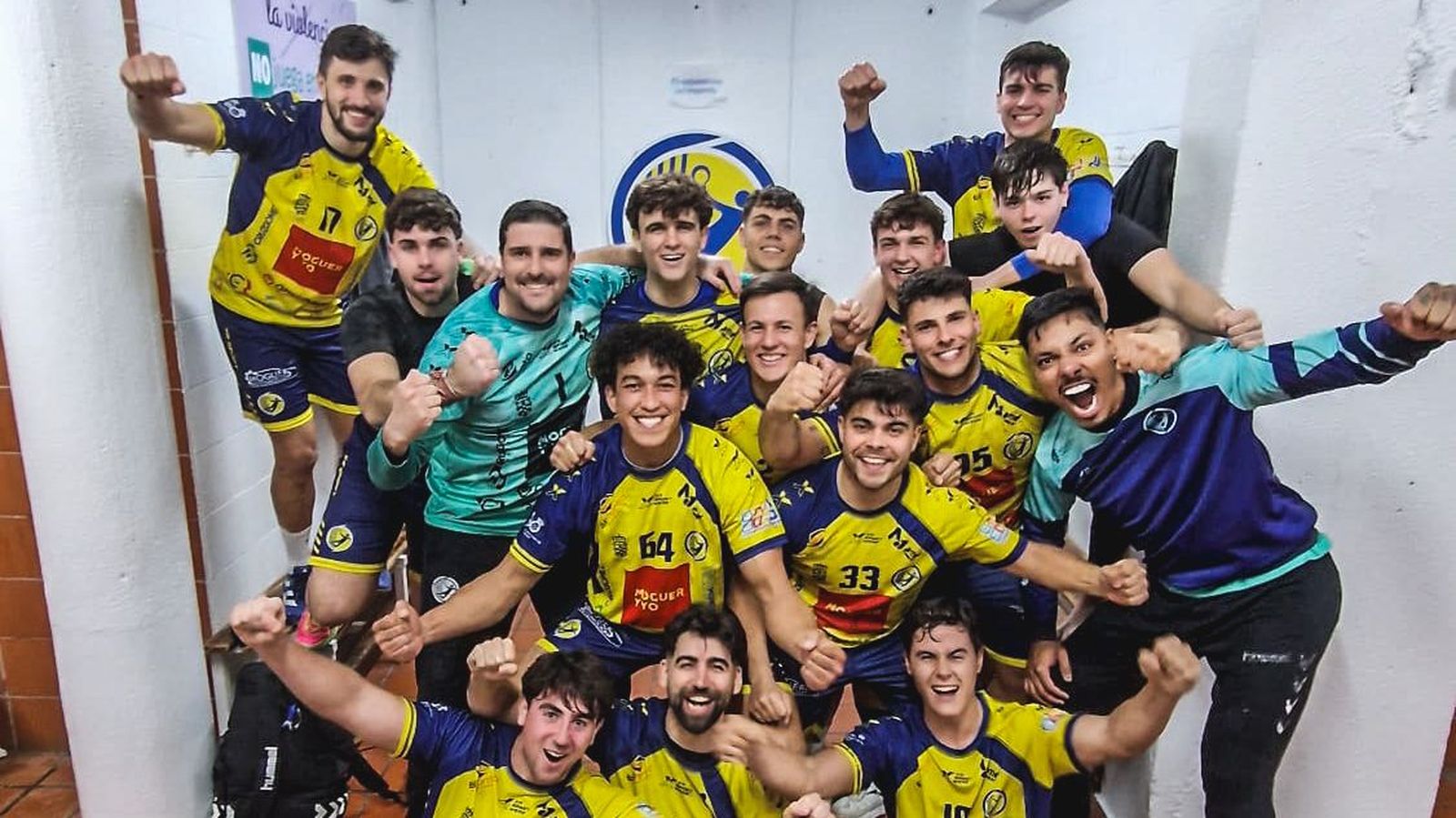 El PAN Moguer celebra su triunfo.