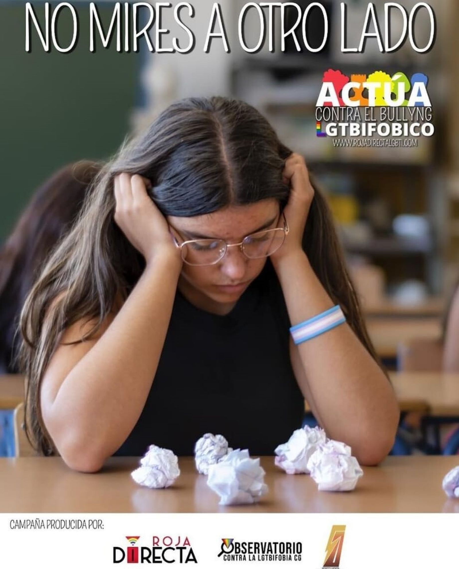 Cartel de la campaña 'No mires a otro lado'.
