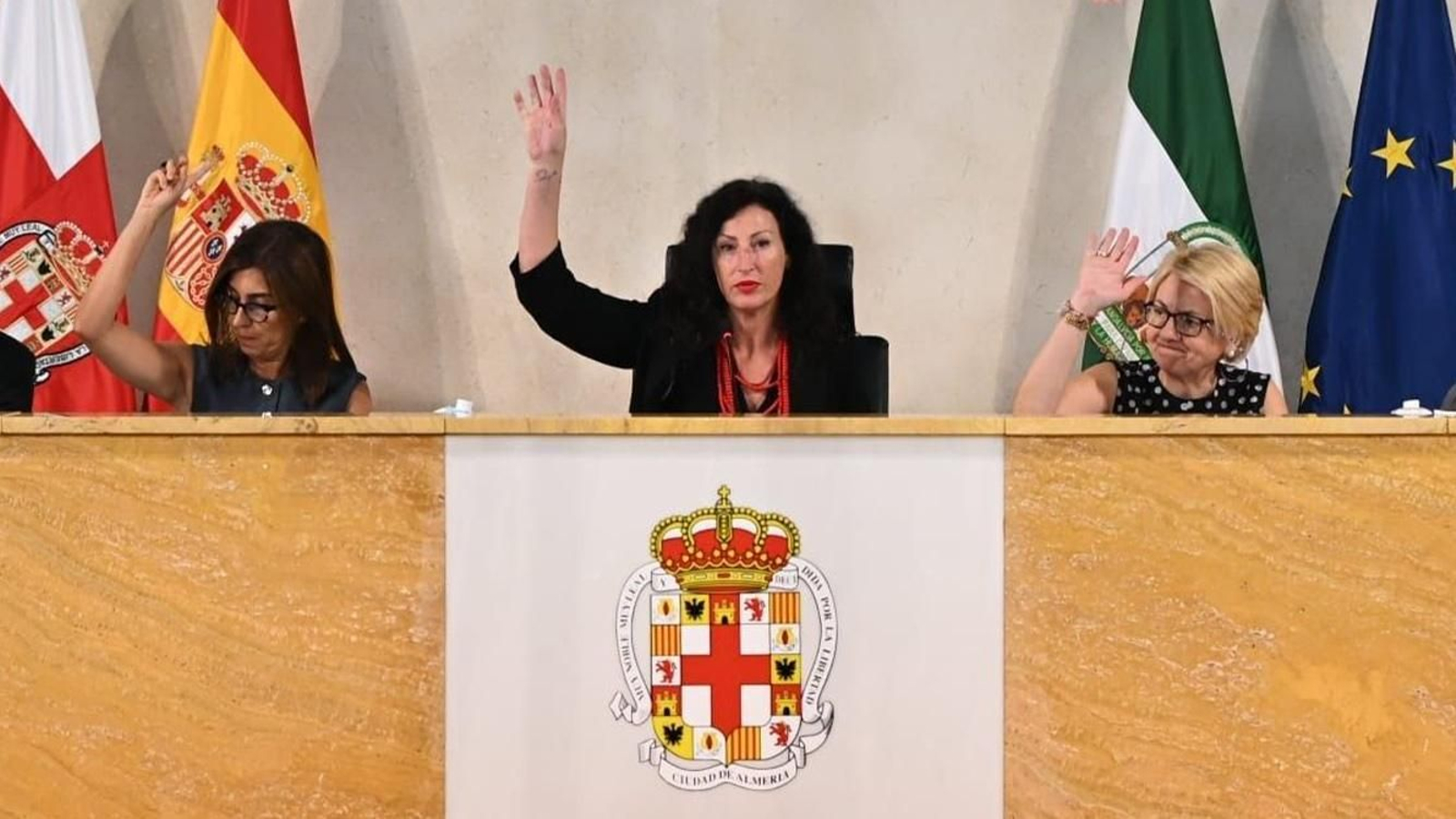 La alcaldesa de Almería, con un salario de 91.101 euros, es la cuarta mejor pagada de Andalucía.