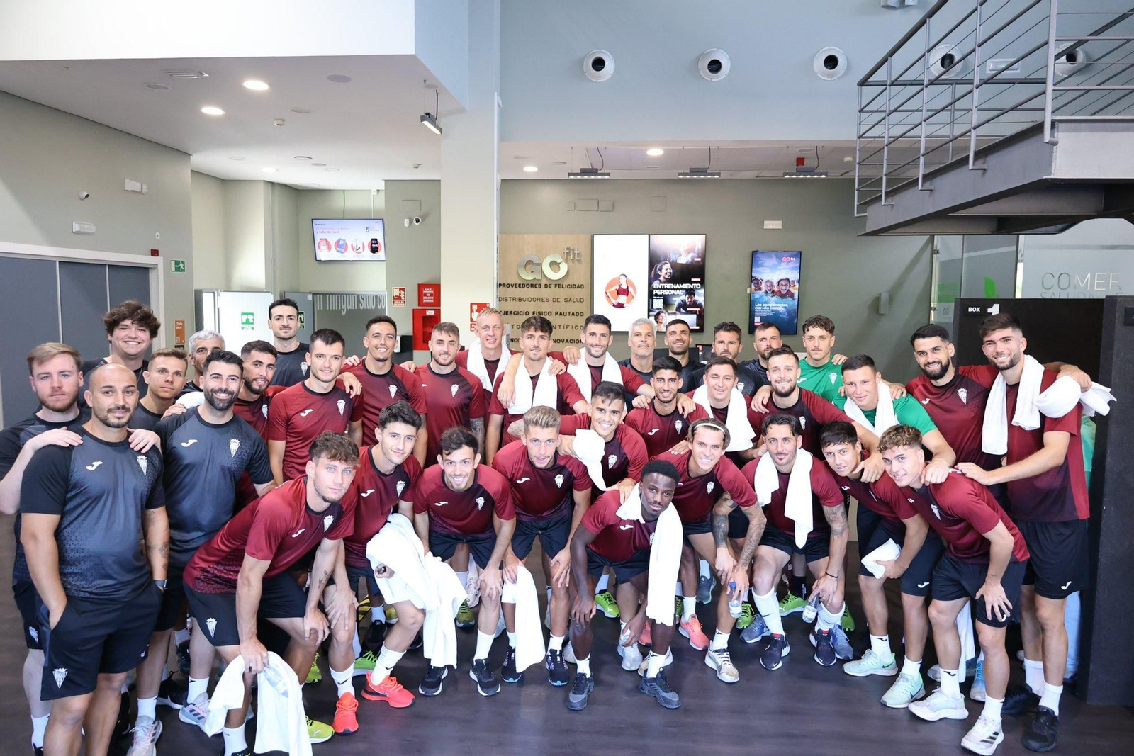 La plantilla del Córdoba tras el entrenamiento de 'spinning' de este jueves. La plantilla del Córdoba tras el entrenamiento de 'spinning' de este jueves.
