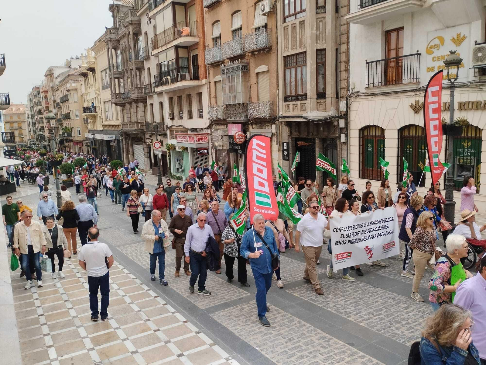 En imágenes: así ha transcurrido en Jaén la manifestación por una sanidad pública de calidad