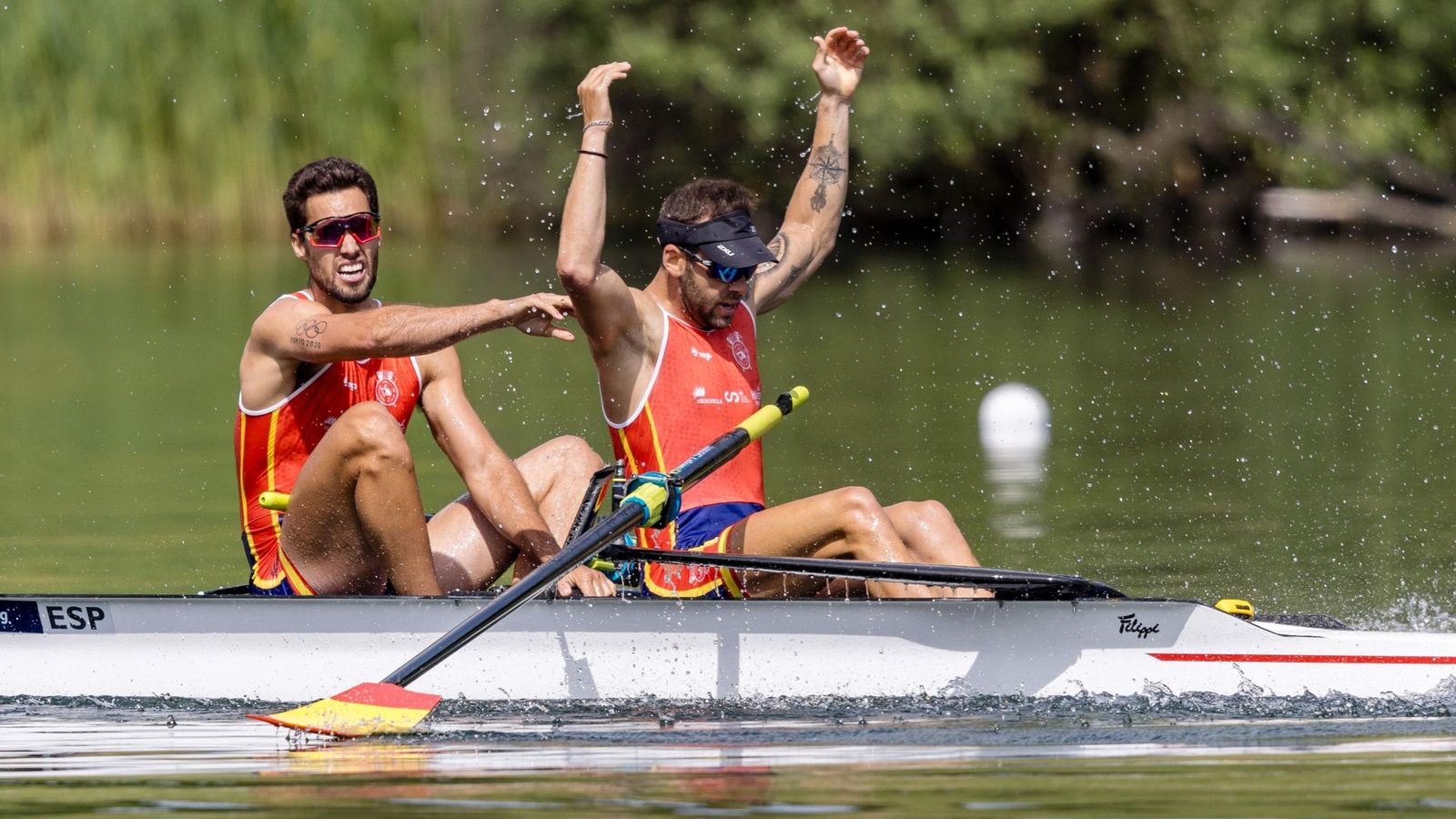 Jaime Canalejos y Javier García celebran la segunda plaza en la Copa del Mundo de Lucerna.