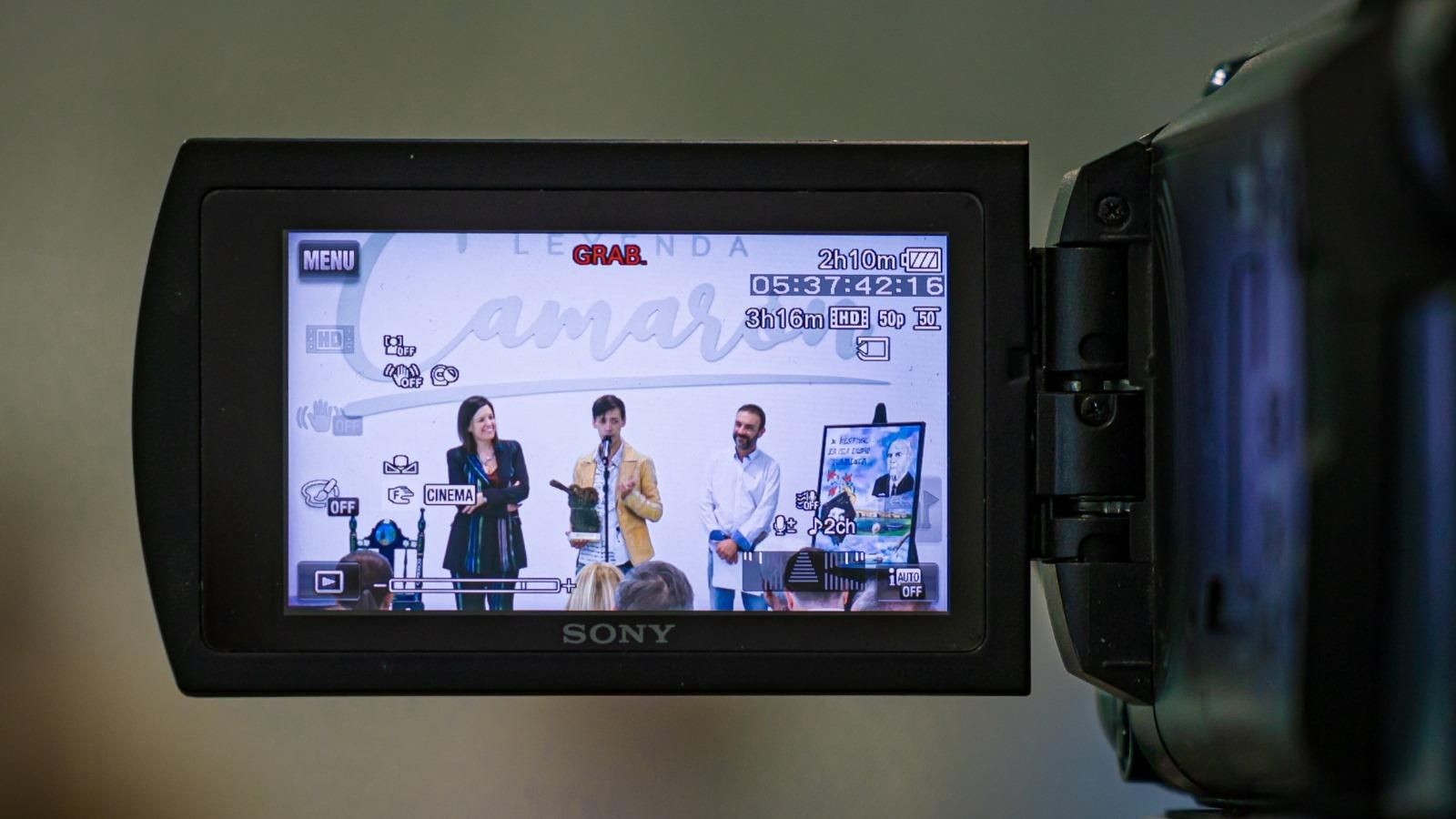 Acto de entrega del Premio a la Mejor Actuación a El Mawi en San Fernando Acto de entrega del Premio a la Mejor Actuación a El Mawi en San Fernando