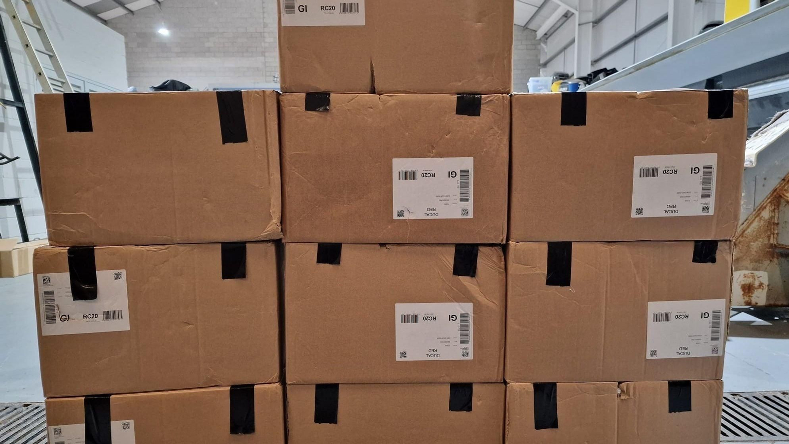 Cajas con el tabaco de contrabando intervenido en Gibraltar. Cajas con el tabaco de contrabando intervenido en Gibraltar.