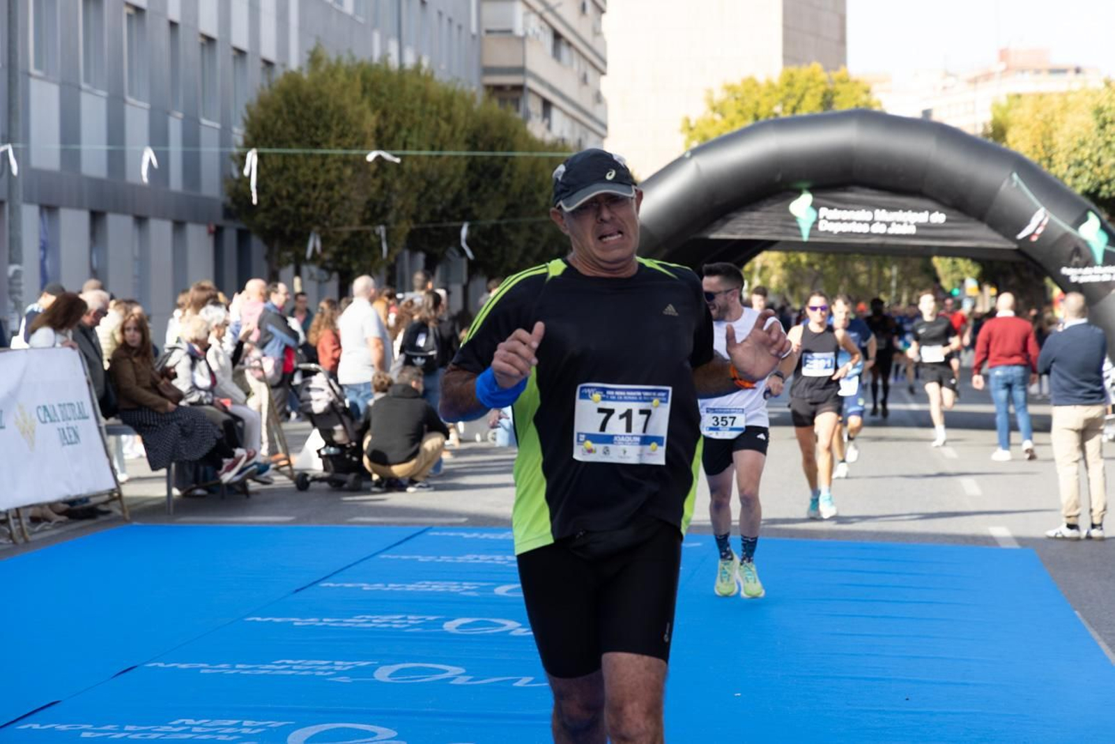 En imágenes: multitudinaria e histórica XXIX Media Maratón 'Ciudad de Jaén' y 10k en memoria de Paco Manzaneda
